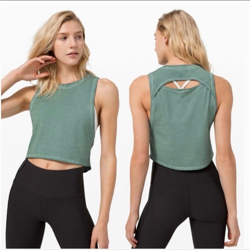lululemon athletica Muscle Tee - Picture 2 of 4